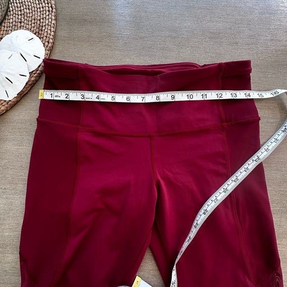 Lululemon women’s 8 lace mesh detail Burgundy Leggings - Picture 3 of 13